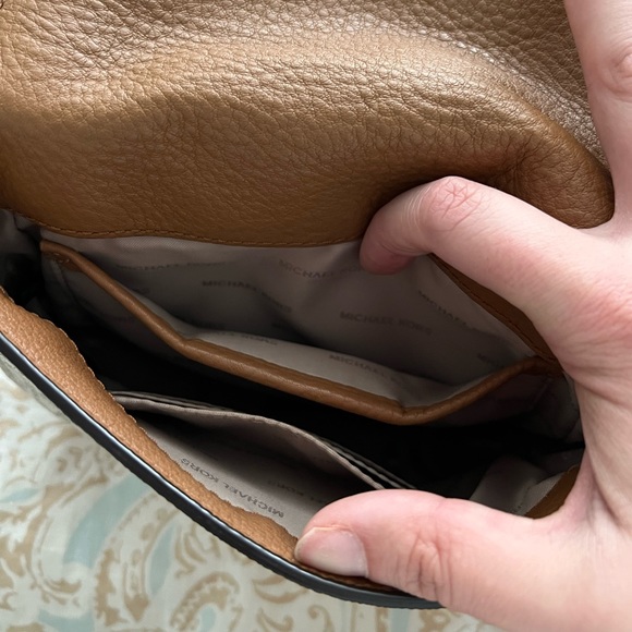 Michael Kors crossbody bag - Picture 3 of 4